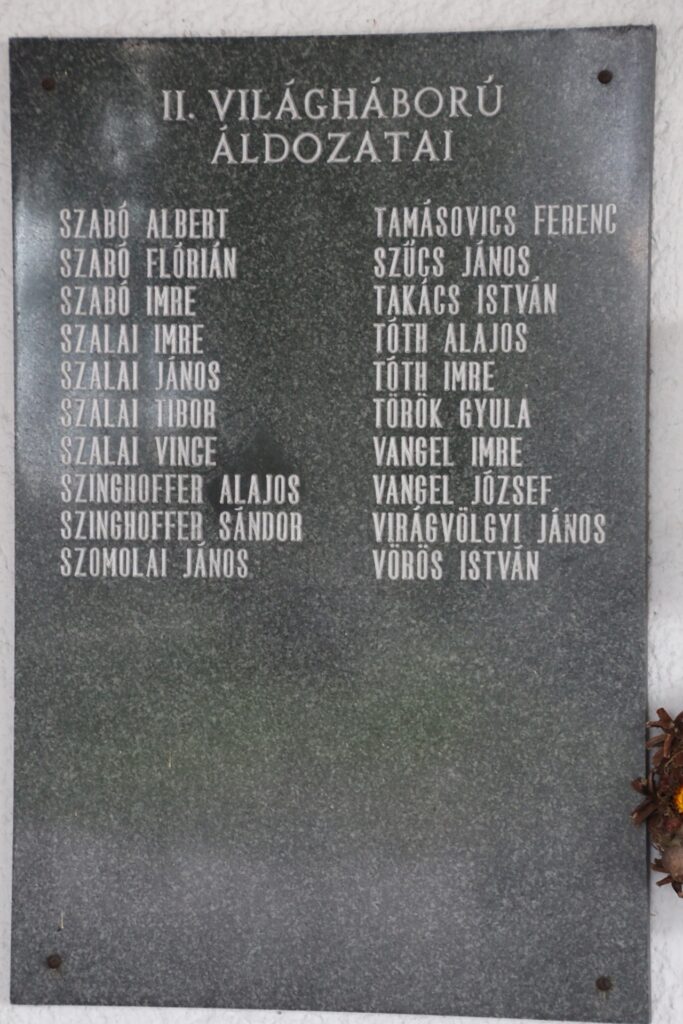 A 2. világháborúban elesettek emléktáblája
