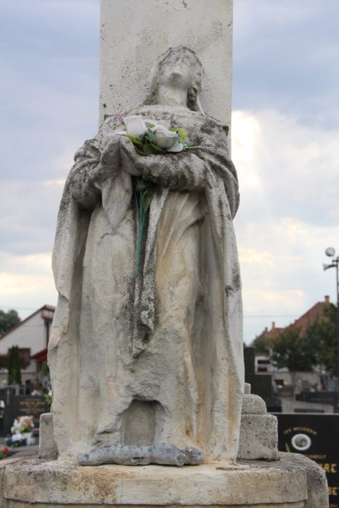 Temetői nagykereszt