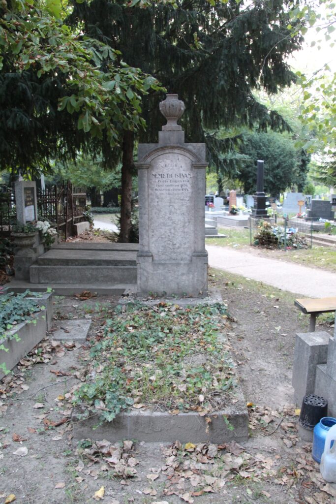 Németh István pápai professzor, dunántúli püspök sírja