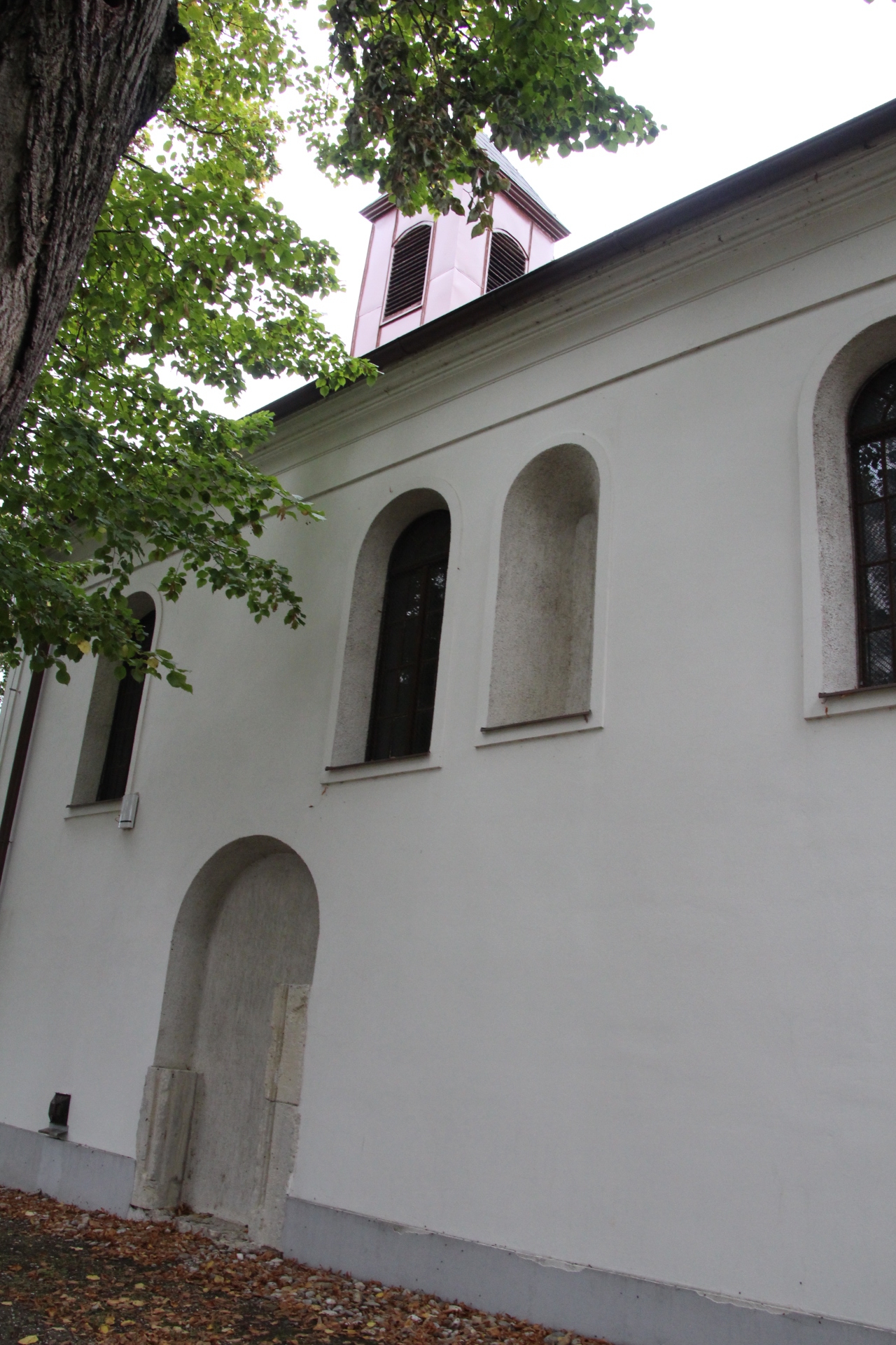 Szent Mihály arkangyal tiszteletére felszentelt római katolikus templom