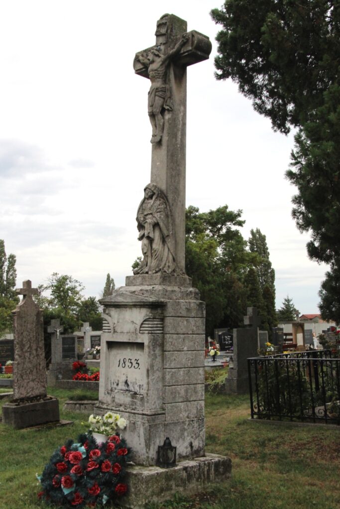 Temetői nagykereszt