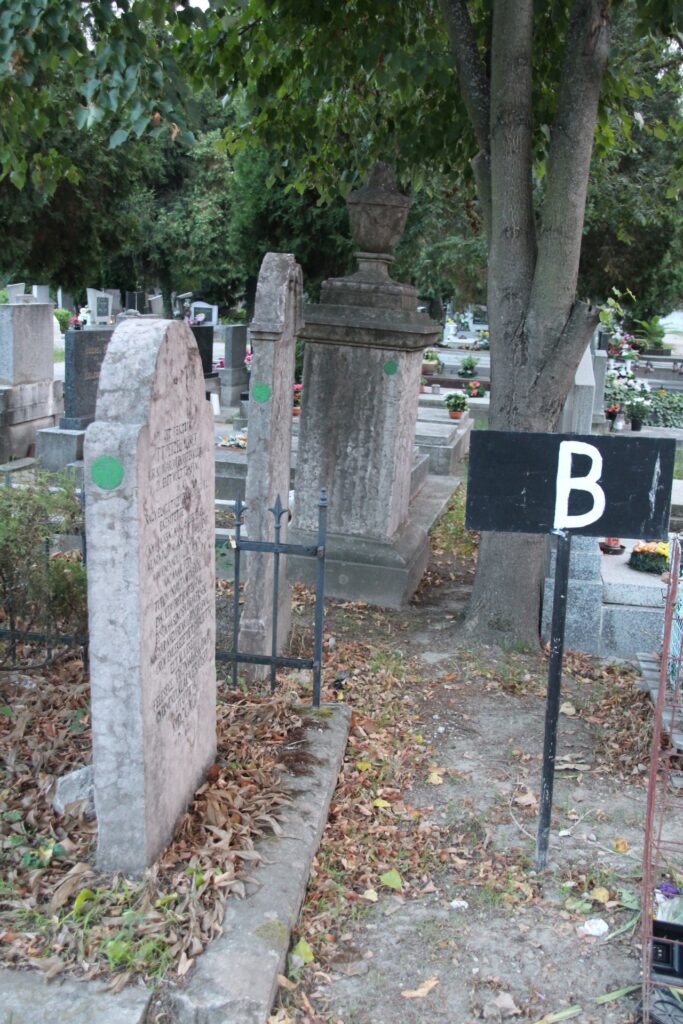 Pétzeli (Péczeli) József református lelkész, költő, műfordító sírja