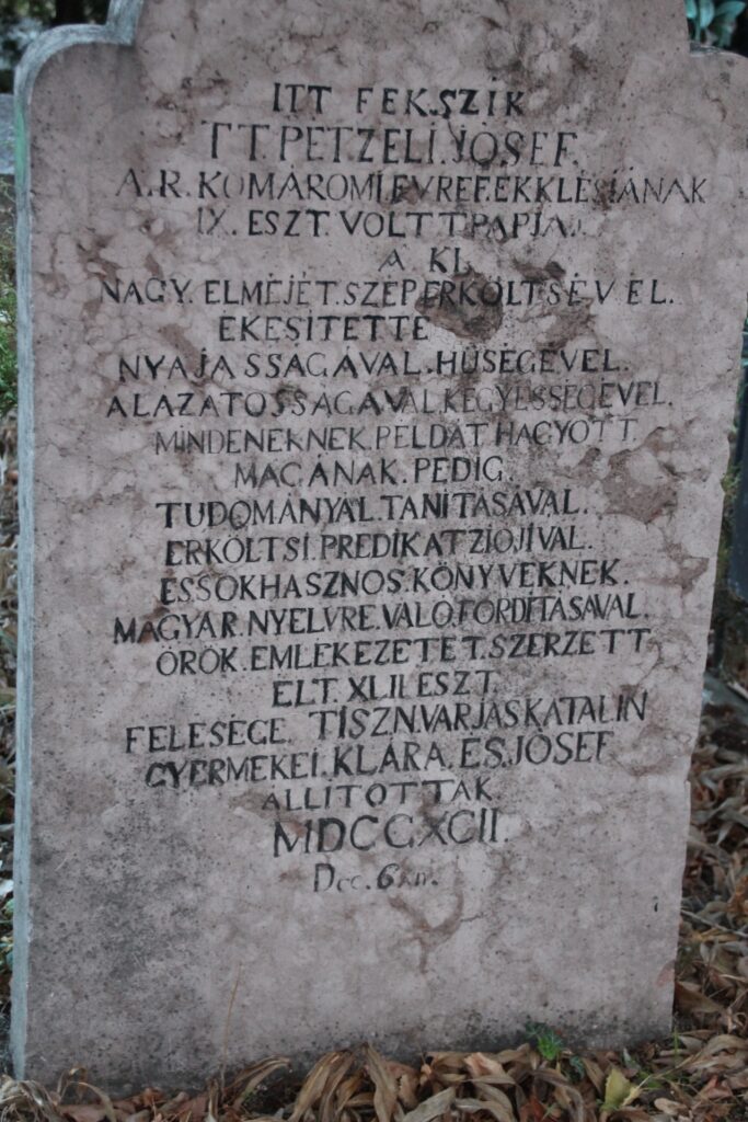 Pétzeli (Péczeli) József református lelkész, költő, műfordító sírja