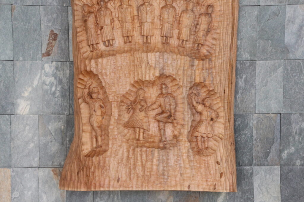 A Csemadok megalakulásának 65. évfordulójára készült szobor