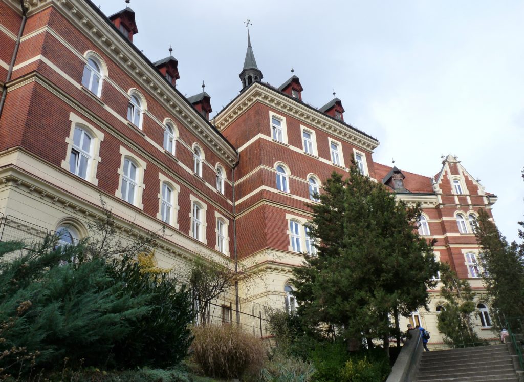 Mária árva-menedékház