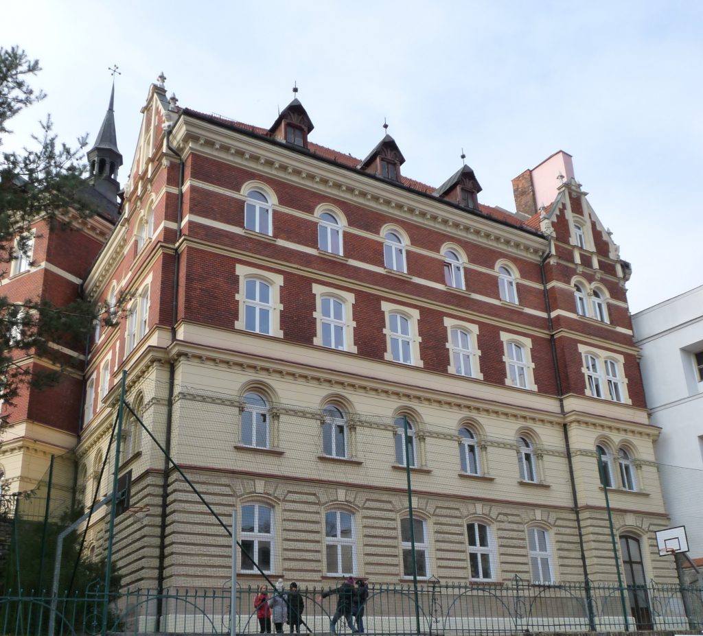 Mária árva-menedékház