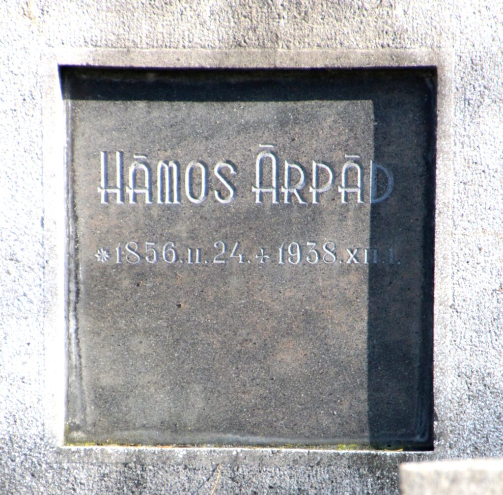 Hámos család sírboltja