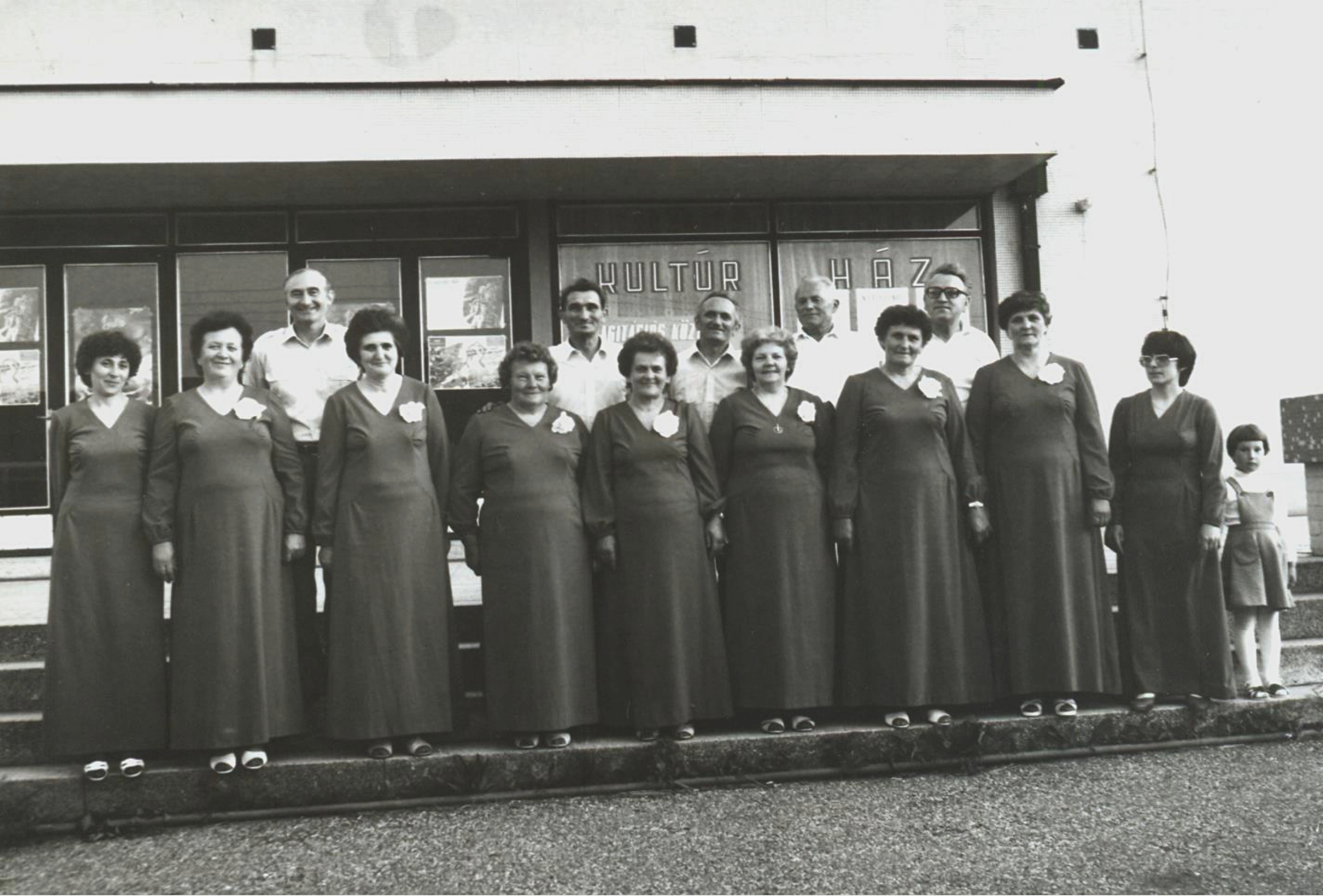 nagyabony-nepdalkor-lucson-jarasi-dalos-talalkozon