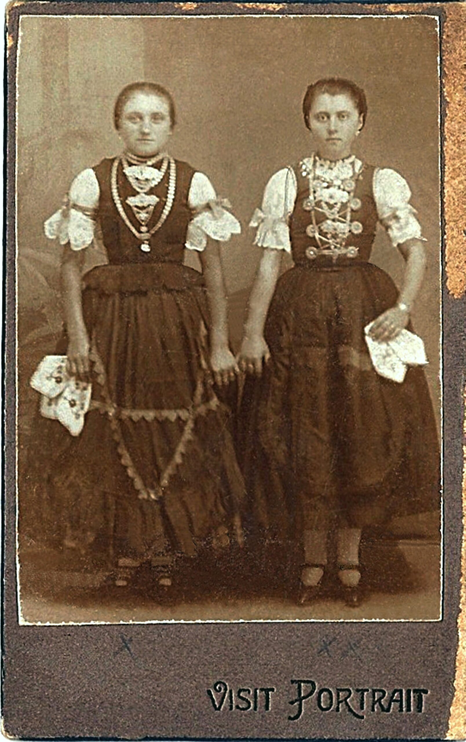 hontfuzesgyarmat-viselet-1930