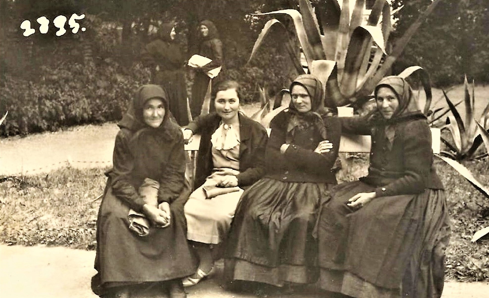 hontfuzesgyarmati-asszonyok-szliacson