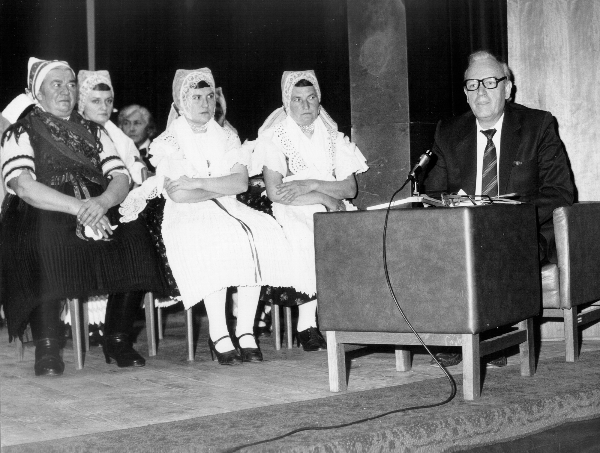 dunaszerdahely-kodaly-emlekest-ag-tibor