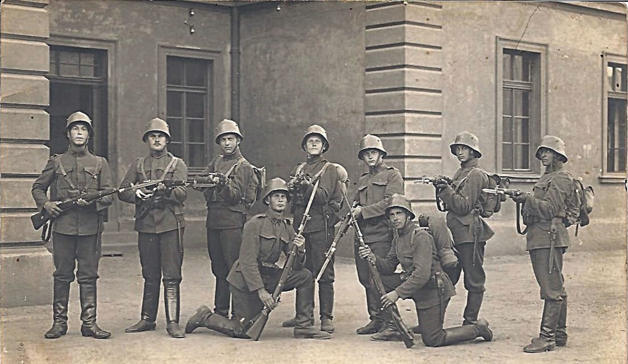 hontfuzesgyarmat-katona-Duba-Gyula-Praga-1928