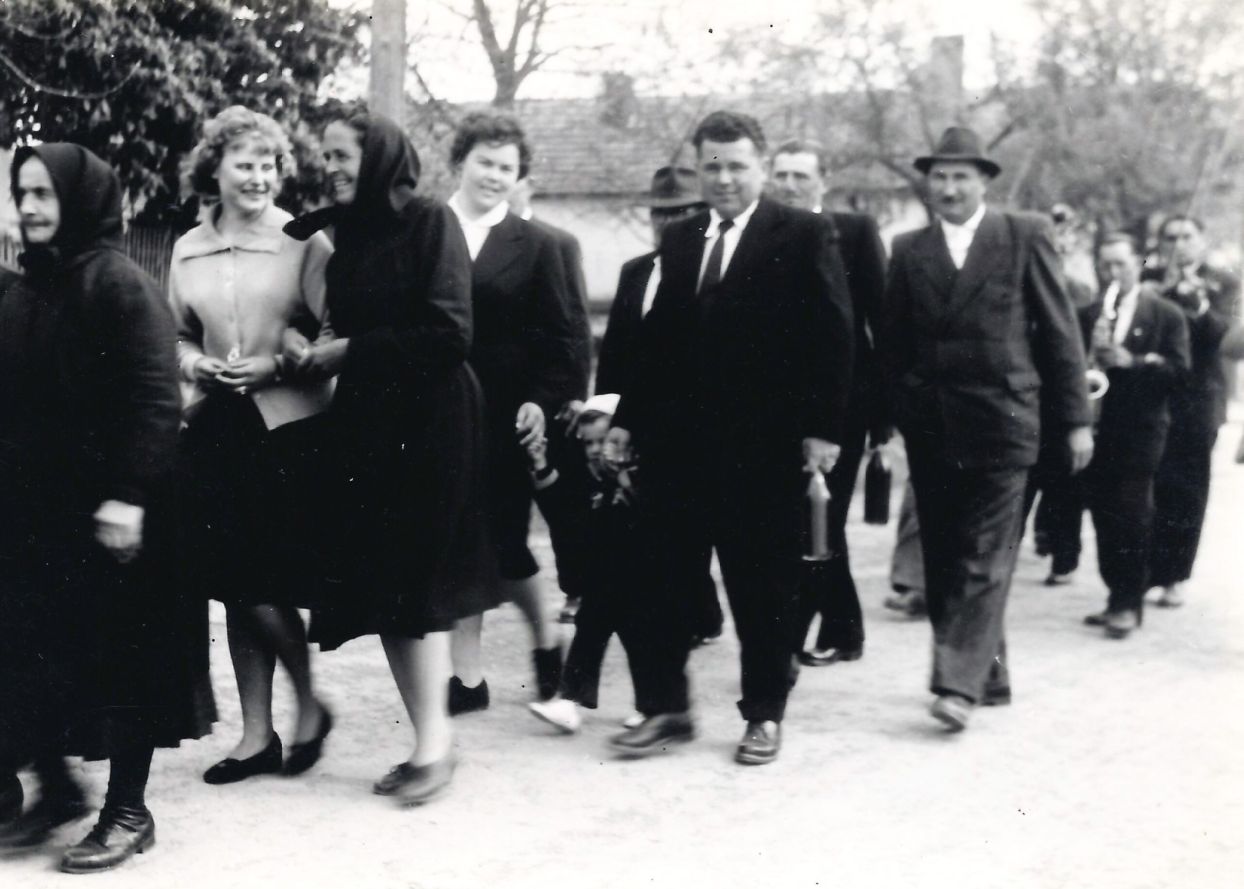 hontfuzesgyarmat-lakodalmi-menet-3