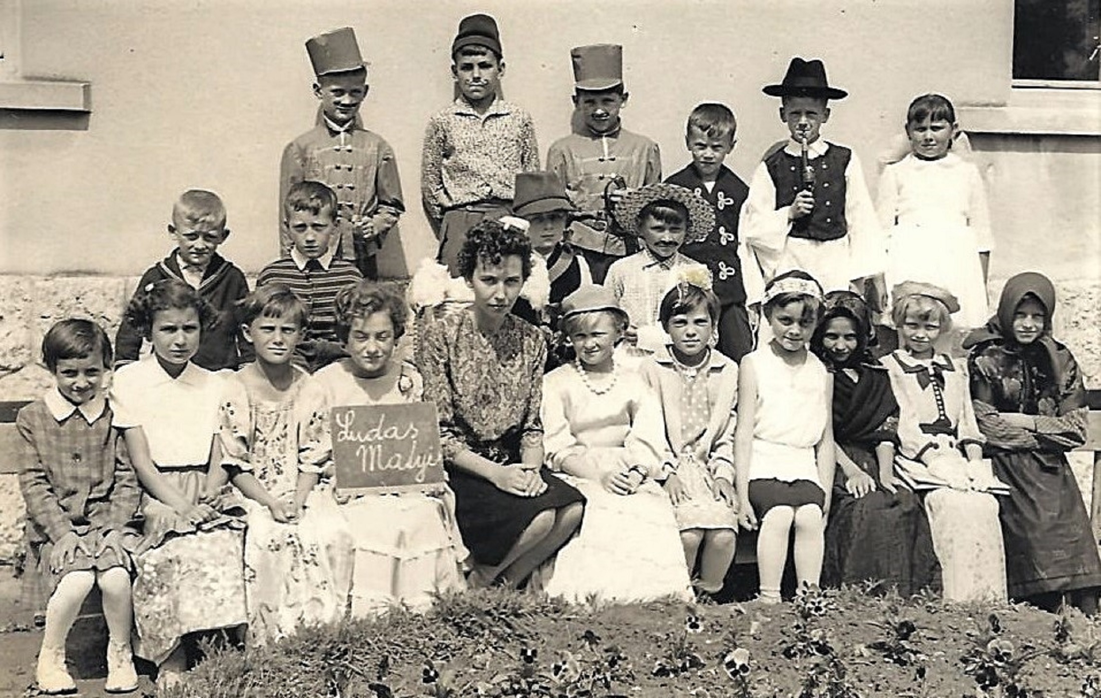 hontfuzesgyarmat-iskola-1962-63-szenasi-magda