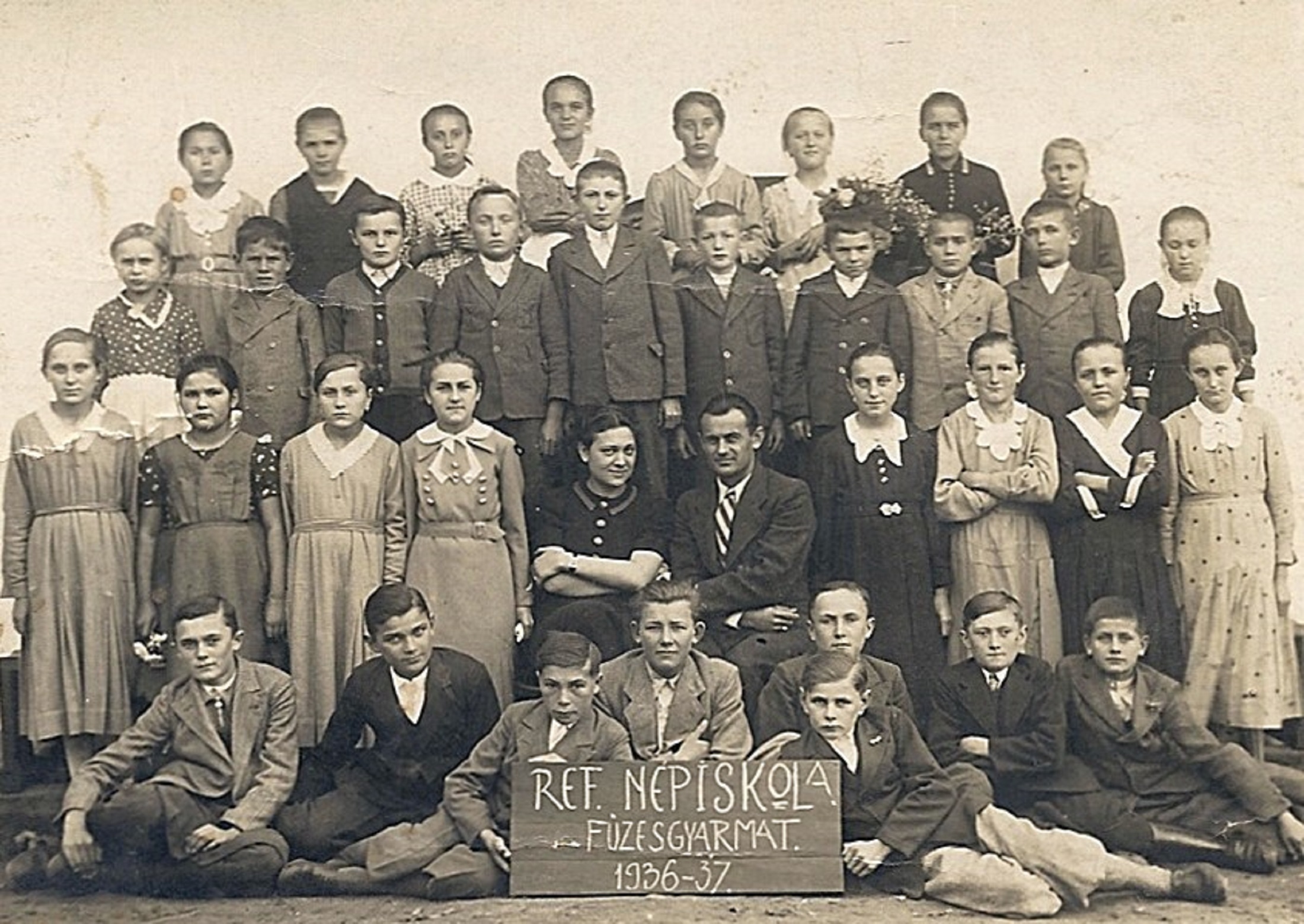 hontfuzesgyarmat-refiskola-1936-37a