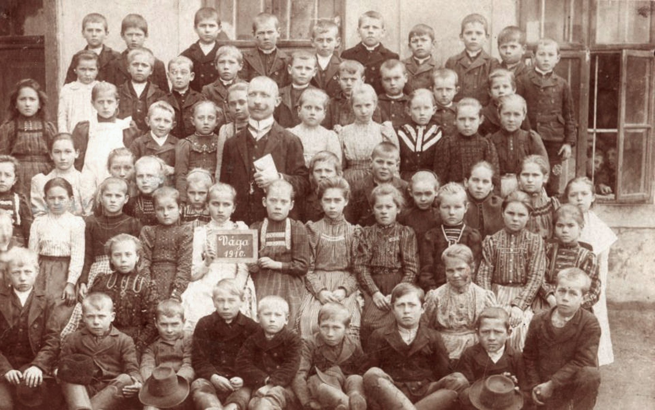 vaga-iskola-kneif-1910