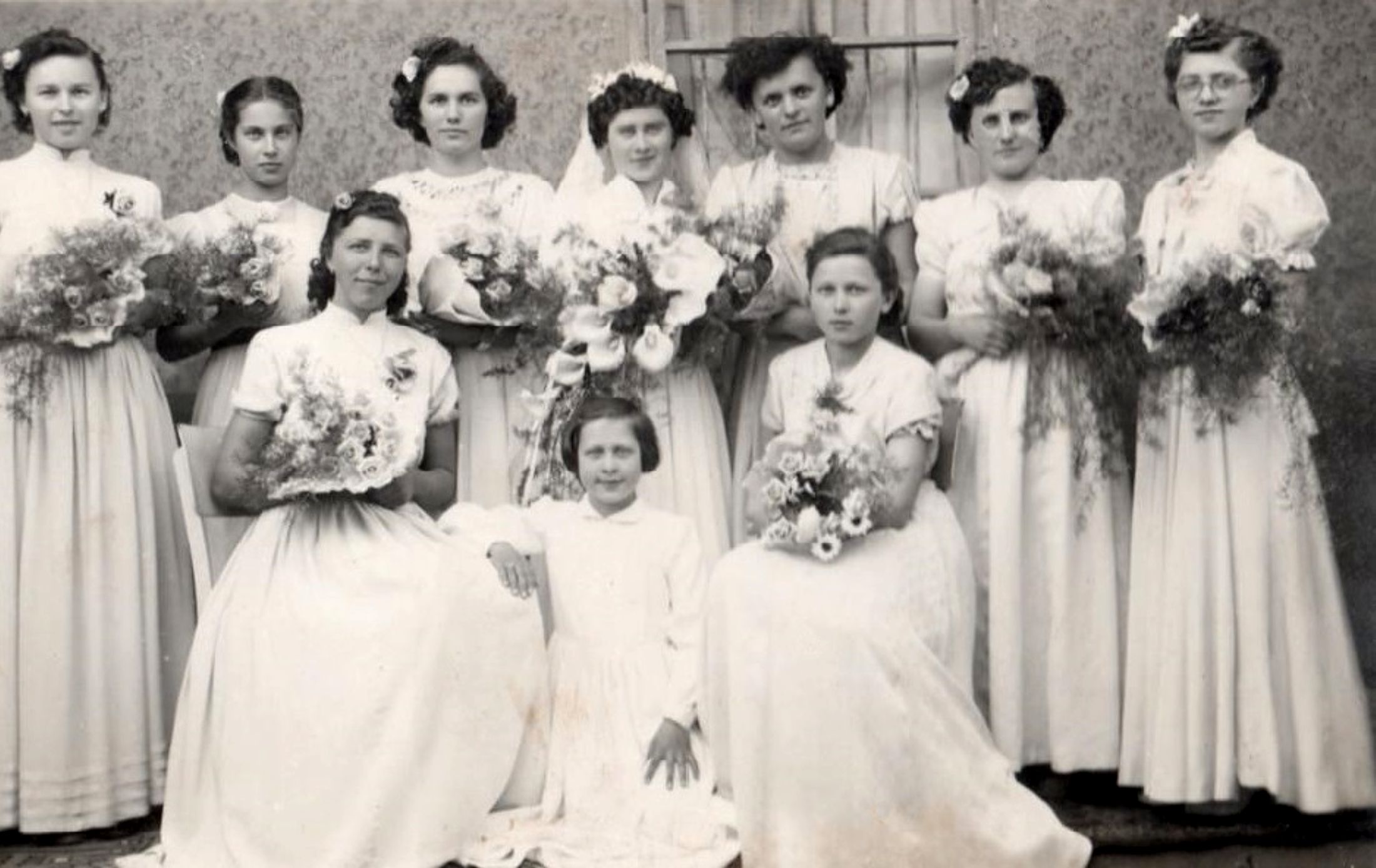 vaga-koszorus-lanyok-menyasszonnyal