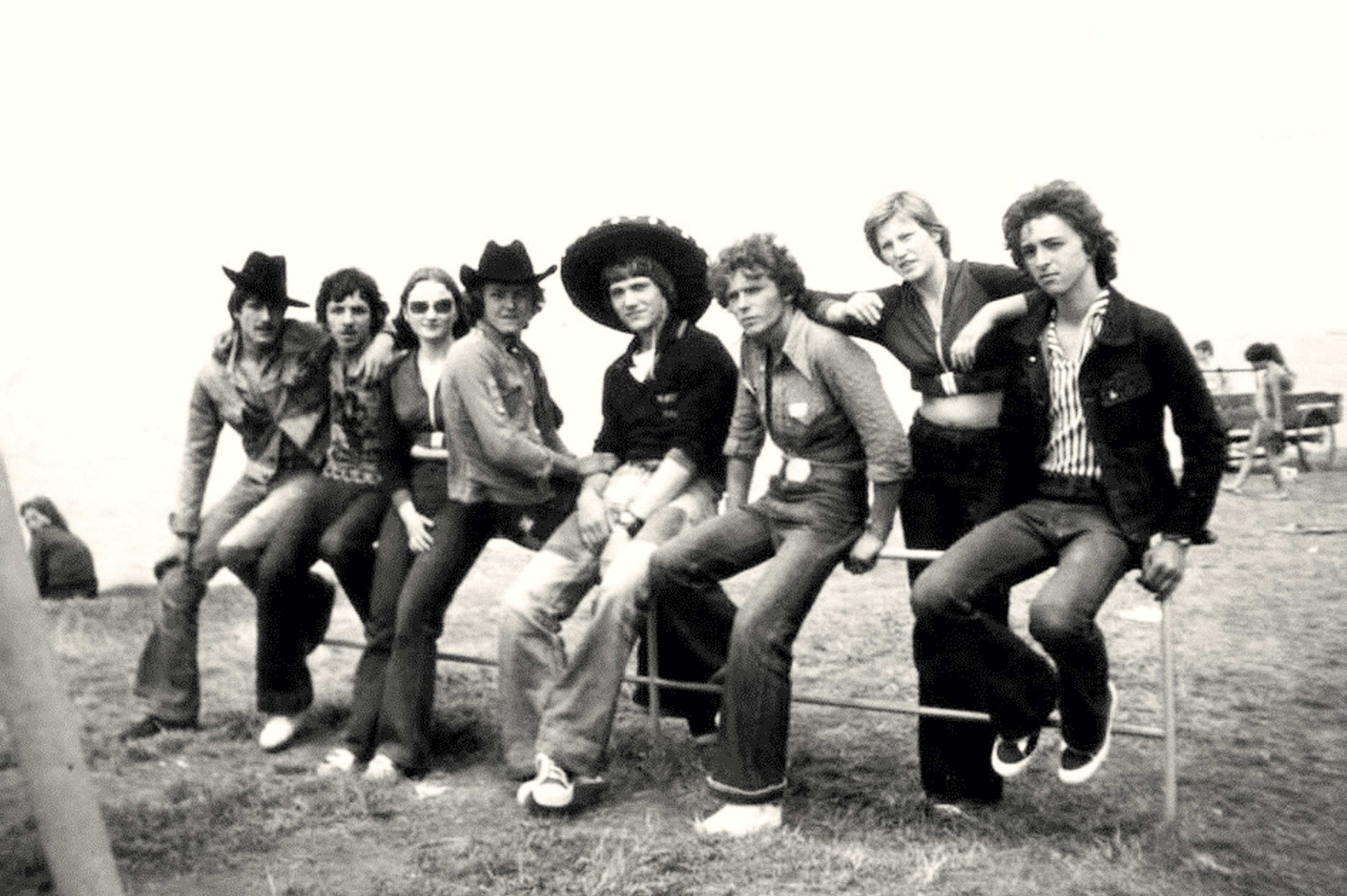 vaga-fiatalok-balatonnal