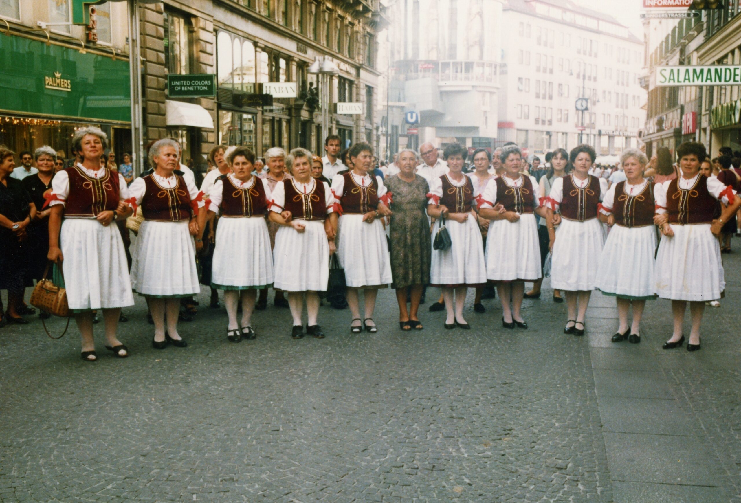 Madari-Csemadok-Asszonykorus-3