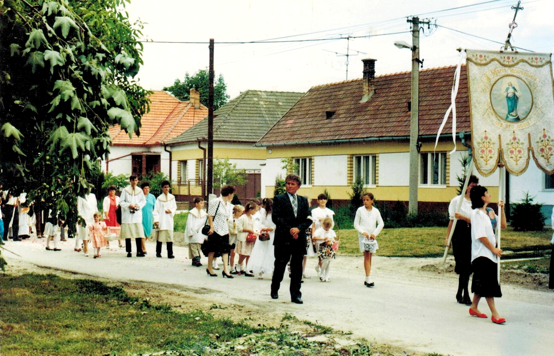 felsoszeli-urnapi-kormenet-1