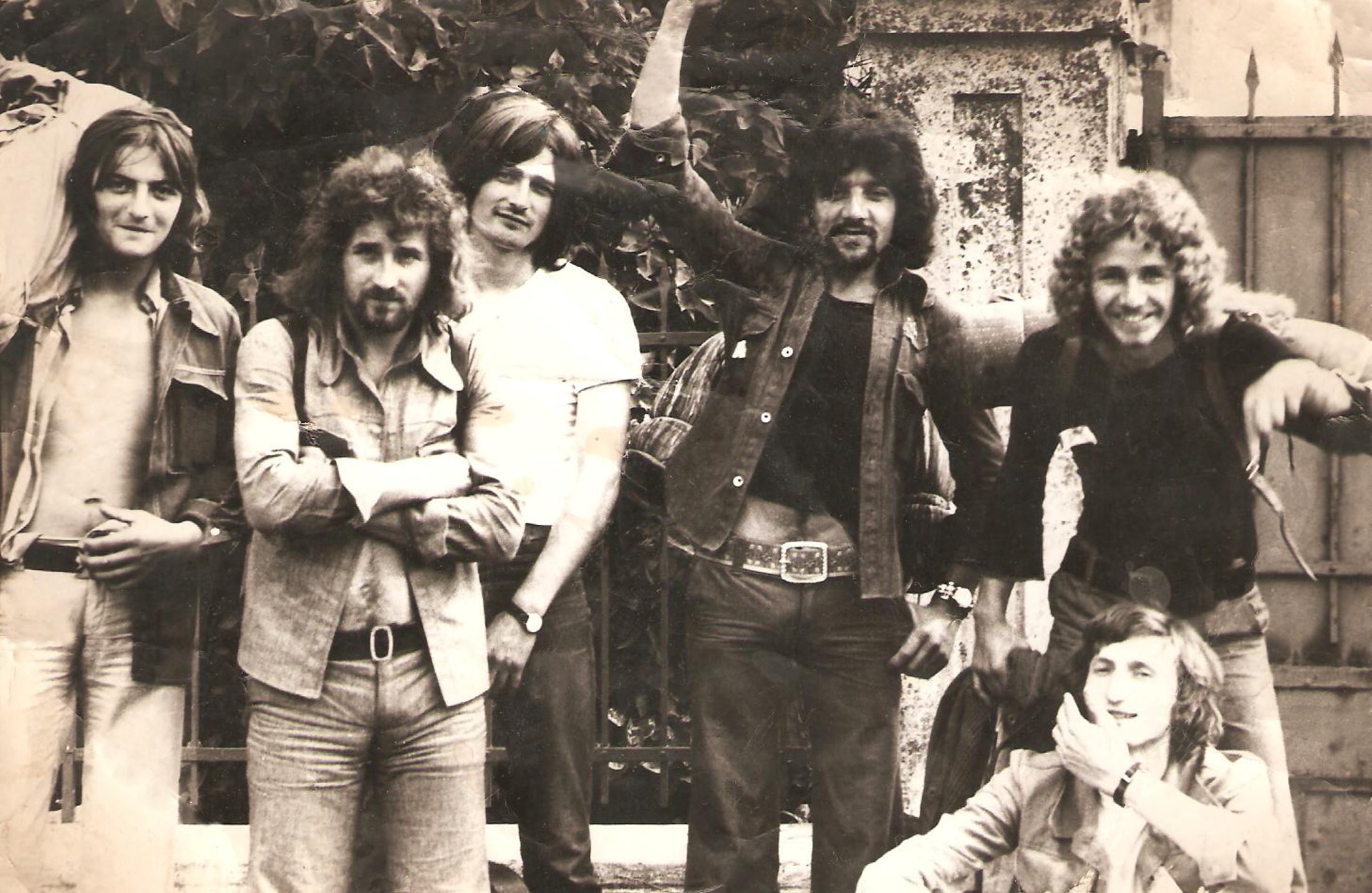 rete-fiatalok-1970-tajekan