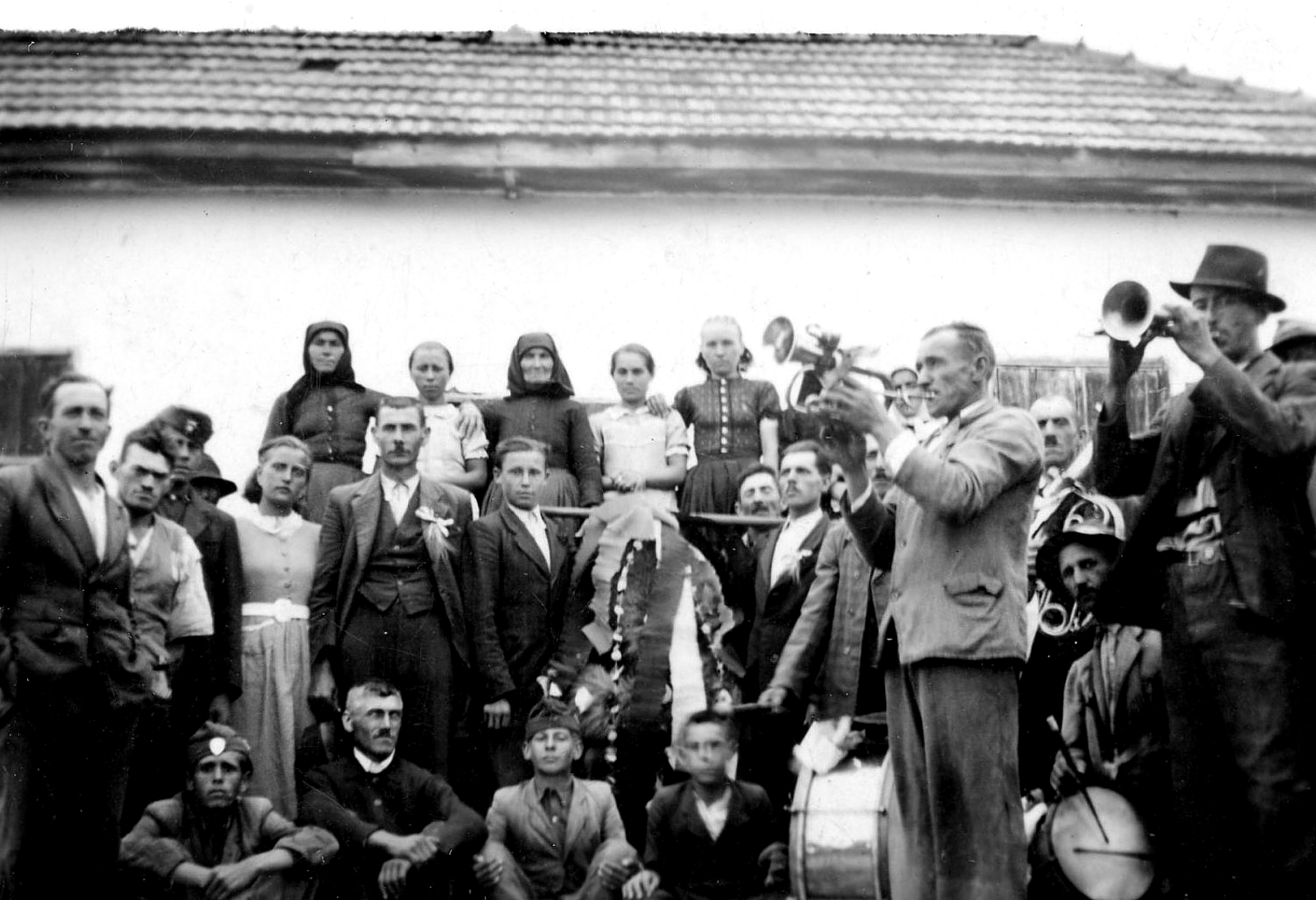 Madar_Rontocsalad_KemenczkiVince_1942