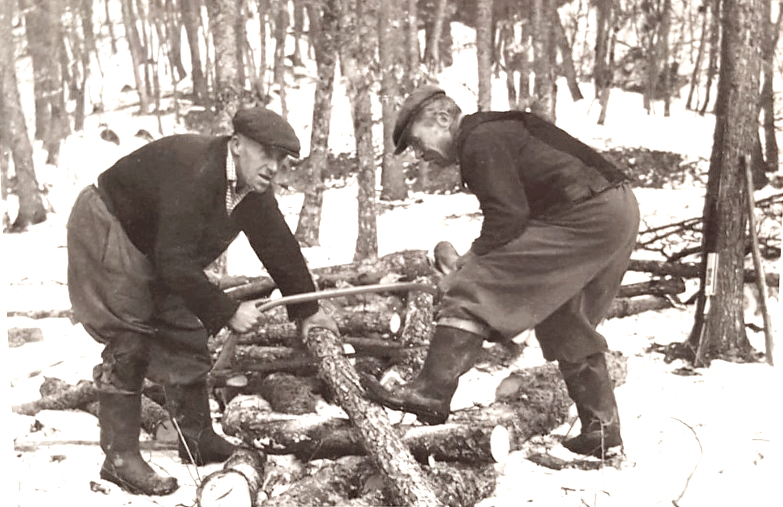 Nagybalog_erdeszeti_munkasok_Nagybalogon