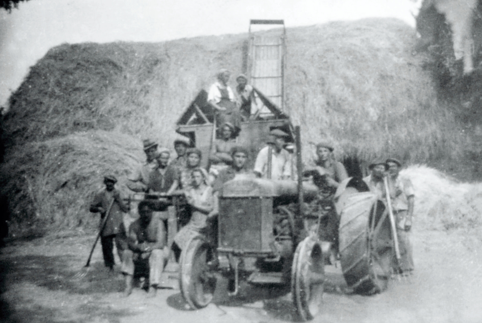 illeshaza-belvata-elevator-1950a