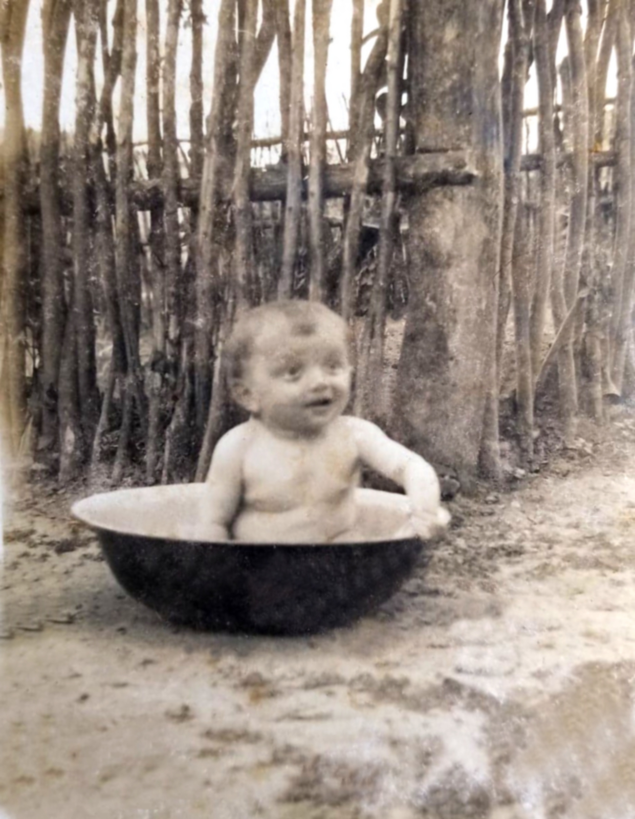 Gyerek_lavorban_Kisgomori_1939