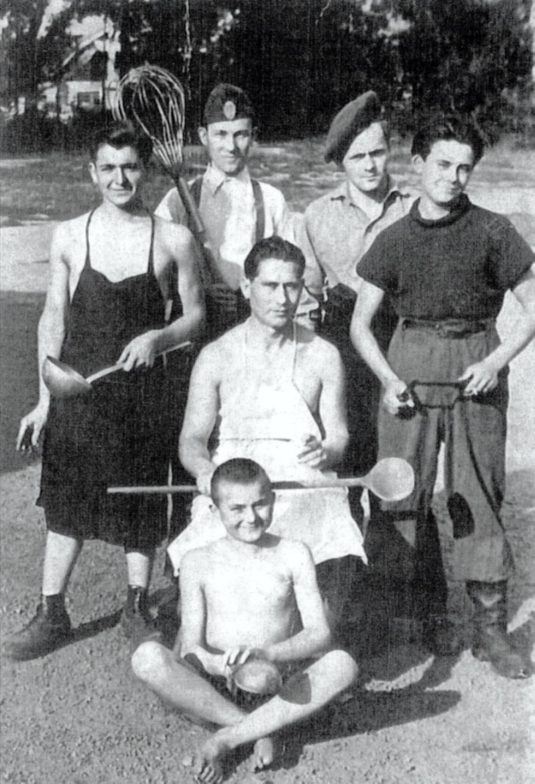 felsoszeli-leventek-1945