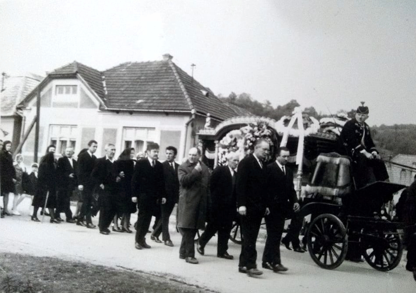 Nagybalog_temetes_lovashinto-1970-ben