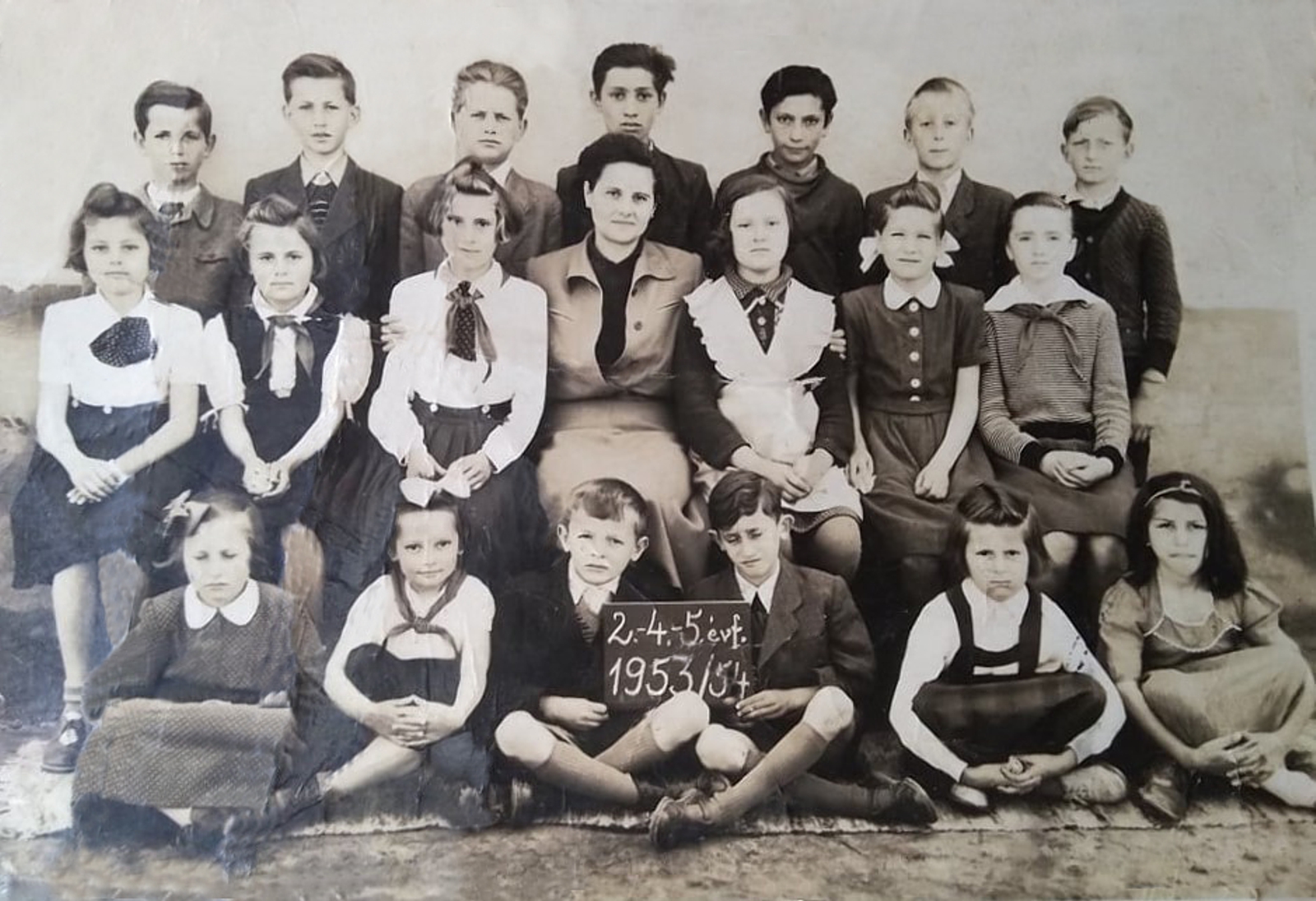 Simonyi_tanevzaro_1954-ben