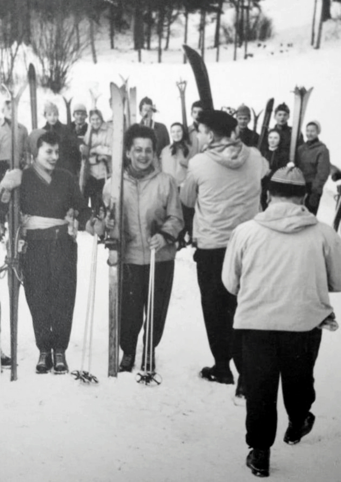 Rozsnyo_pedagogusok_sitanfolyama_1957-ben