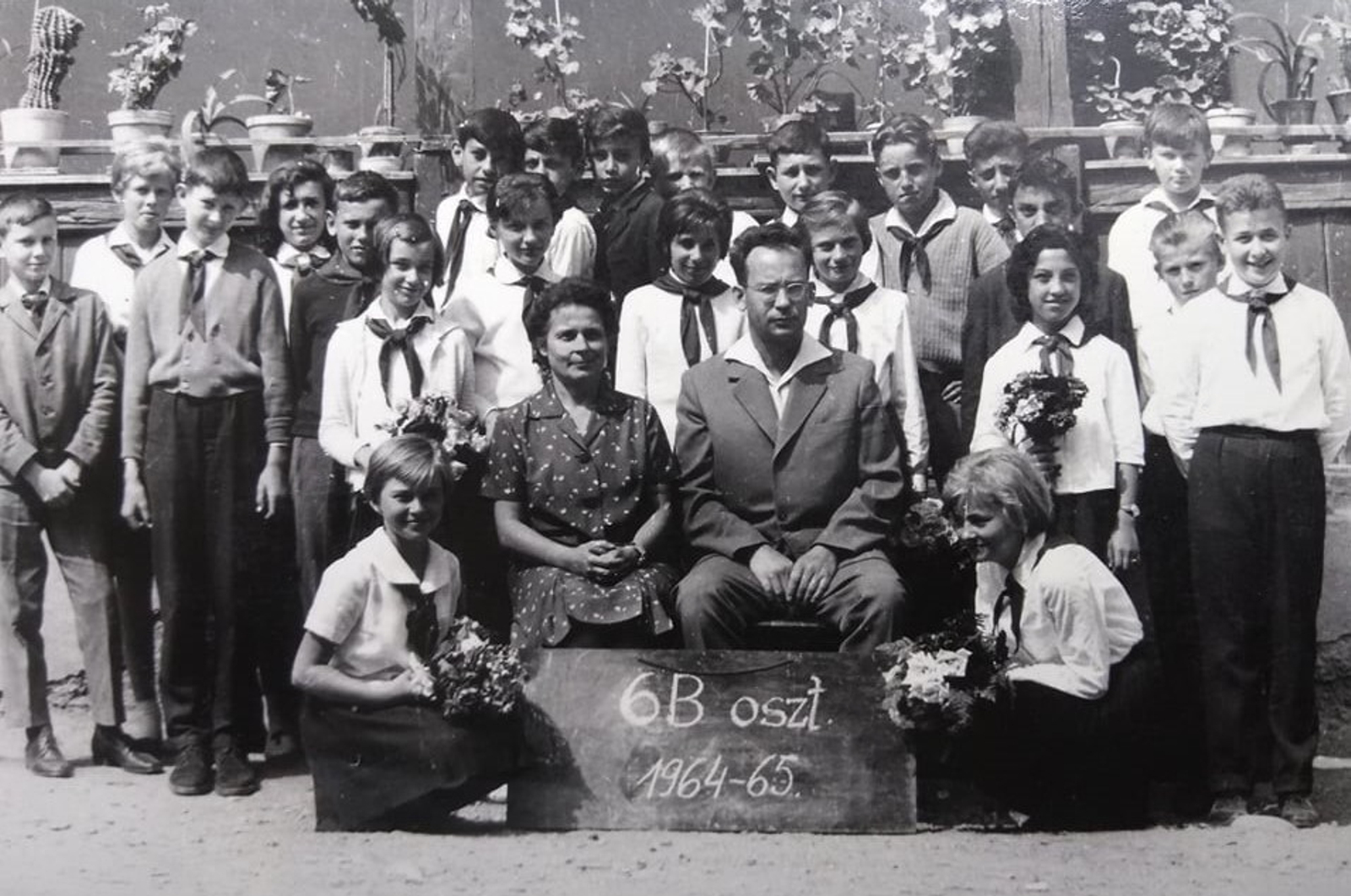 Nagybalog_tanevzaro_1965_6_B_osztaly