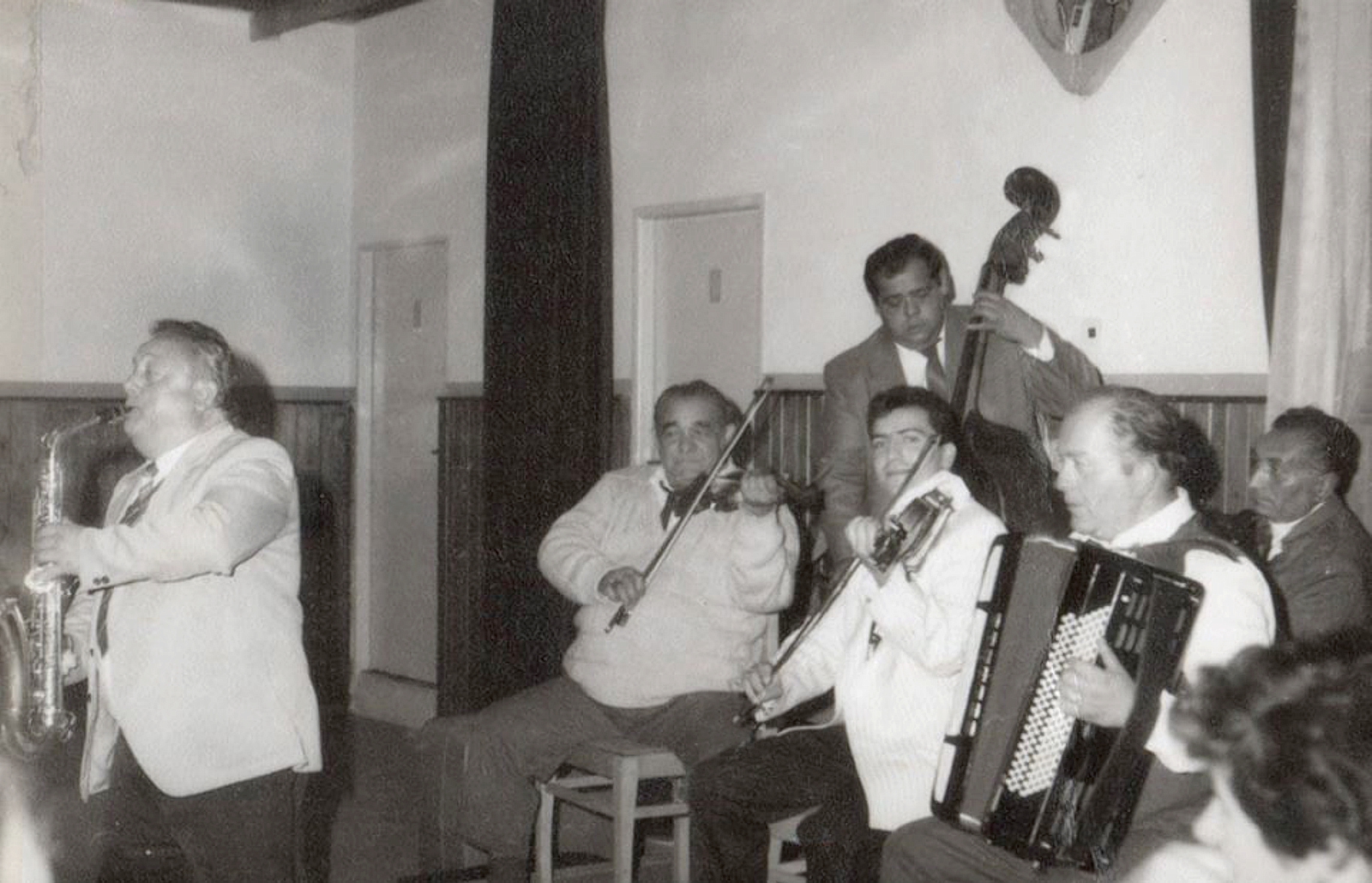 vaga-regi-hirres-zenekar