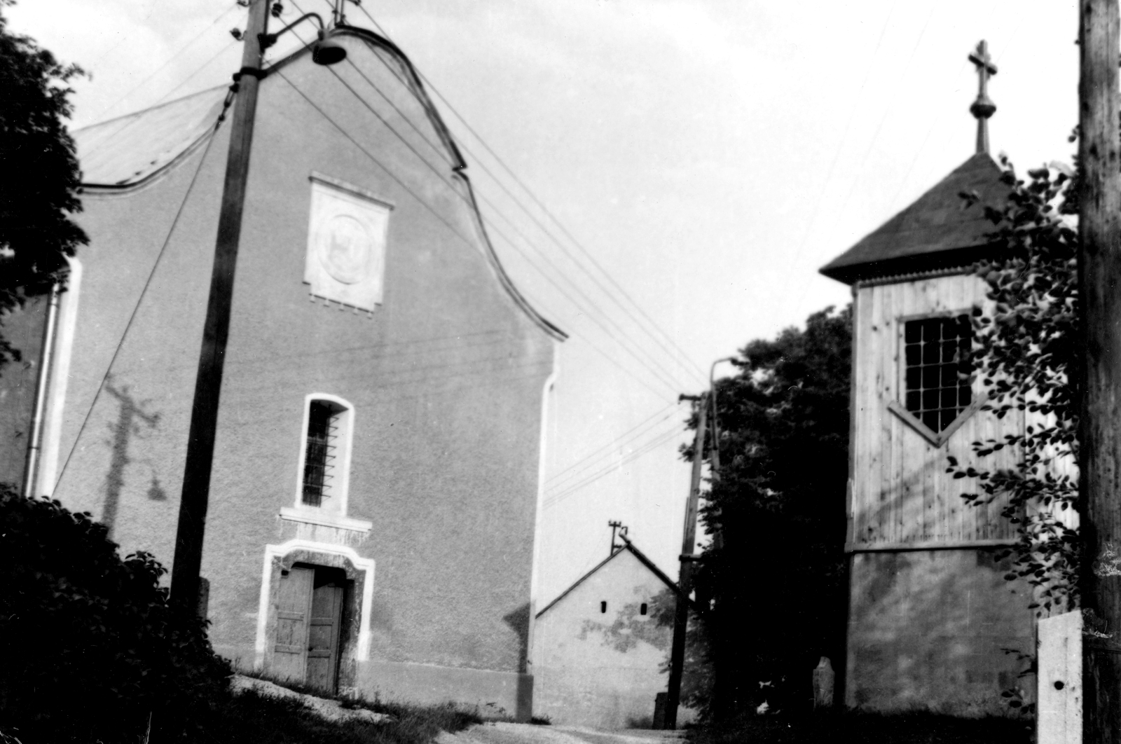 Karva_haterrben a Hrosso-hazzal_1970kb