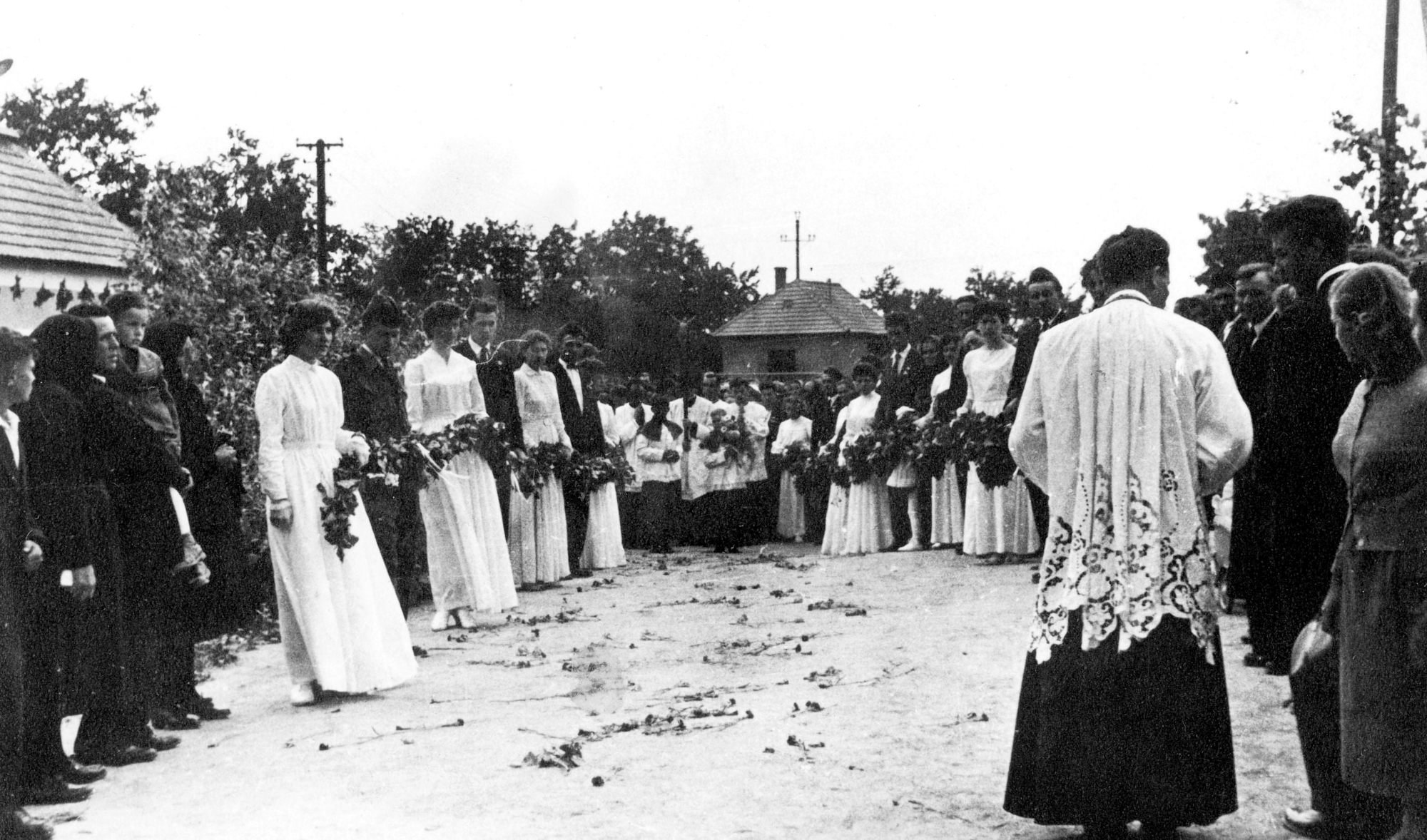 Karva_papszenteles1_BartalKaroly_1957_6_21_indulas