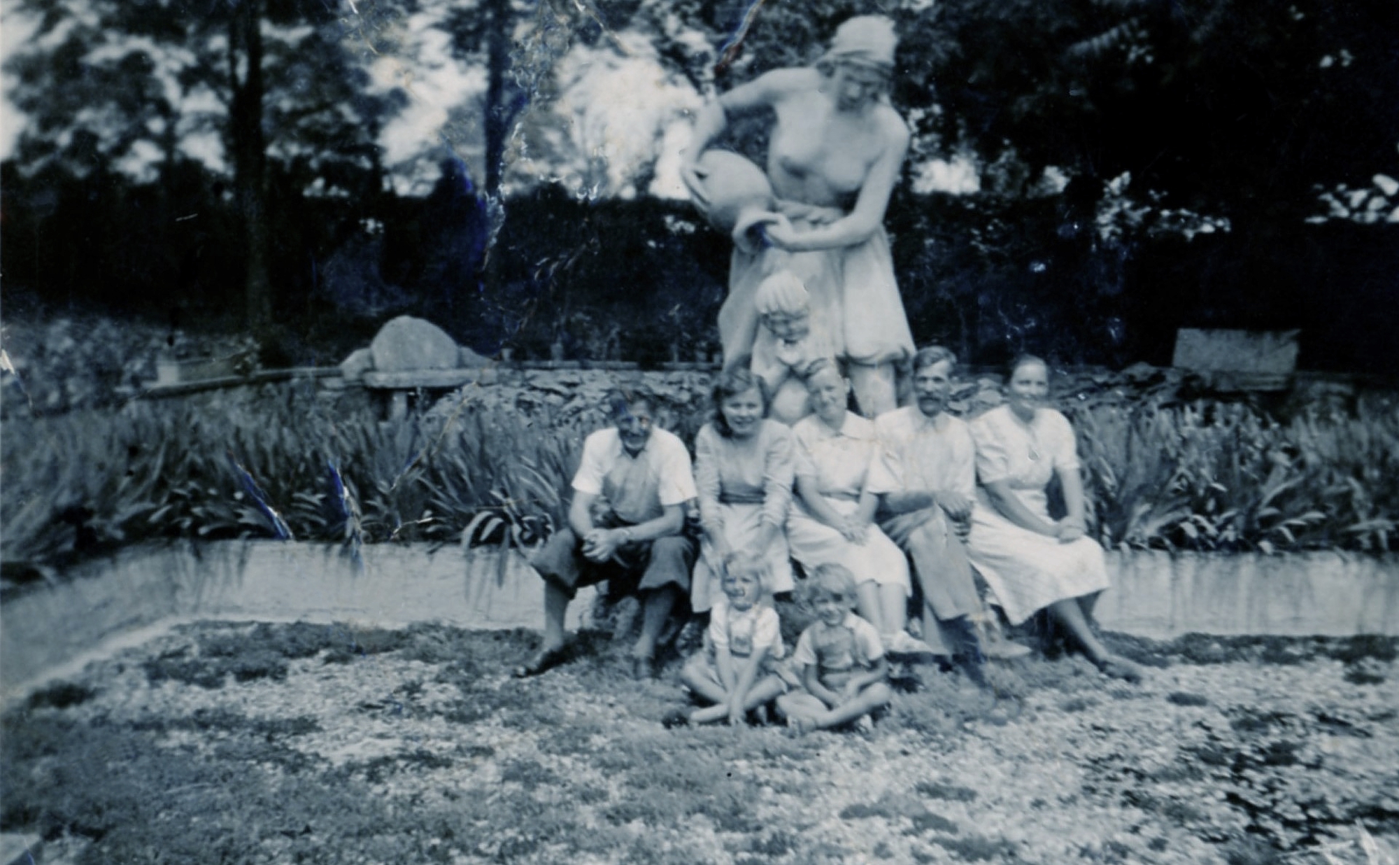 Karva_Szarvassy_parkban-1