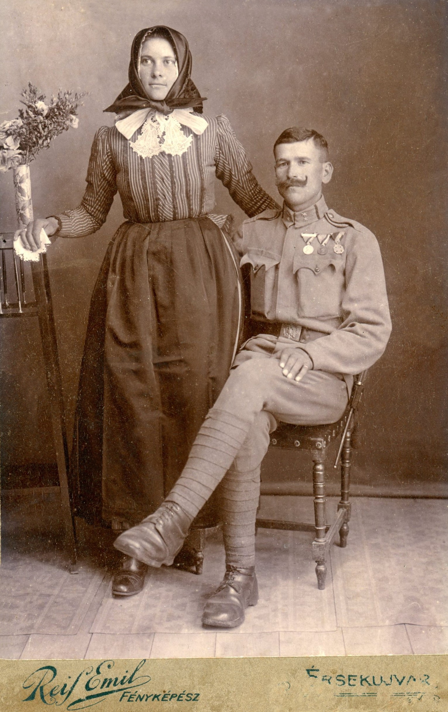 Karva_Psenak_hazaspar_fenykep_eleje