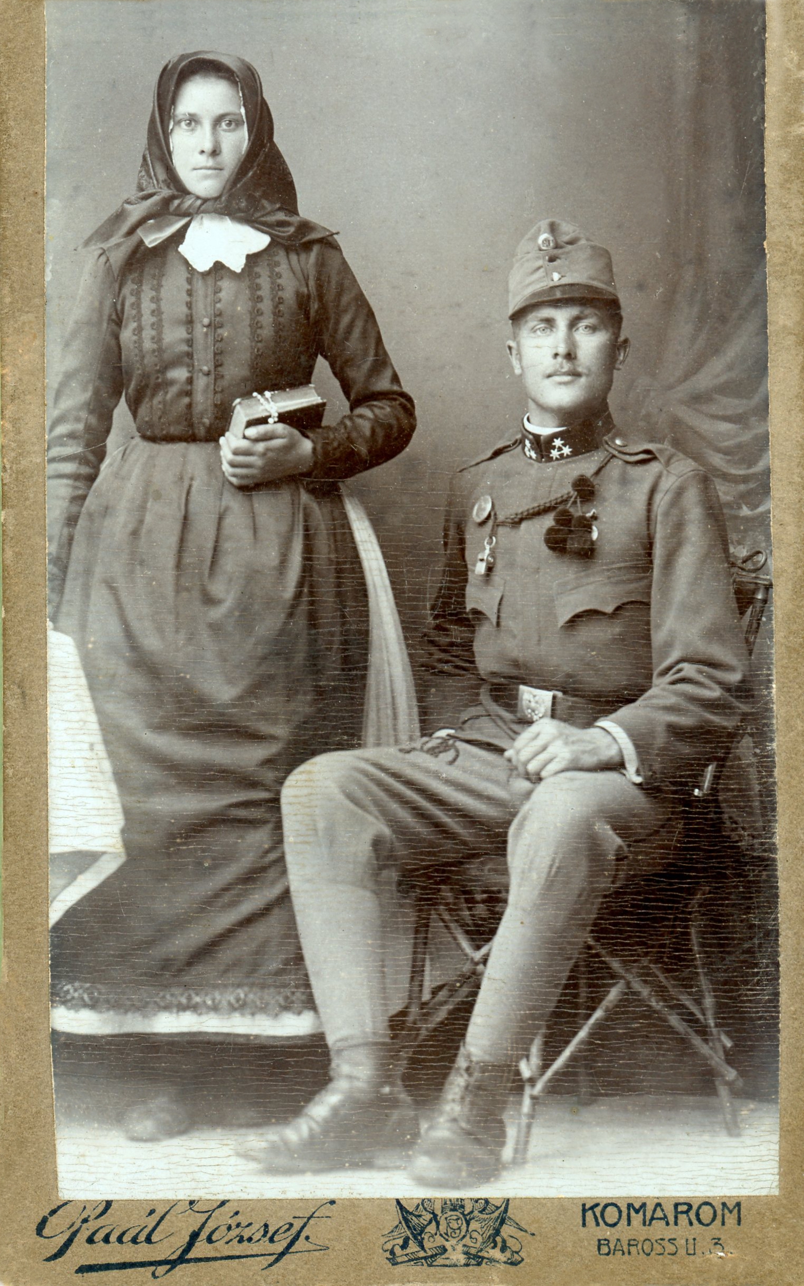 Karva_testverek_fenykep_eleje