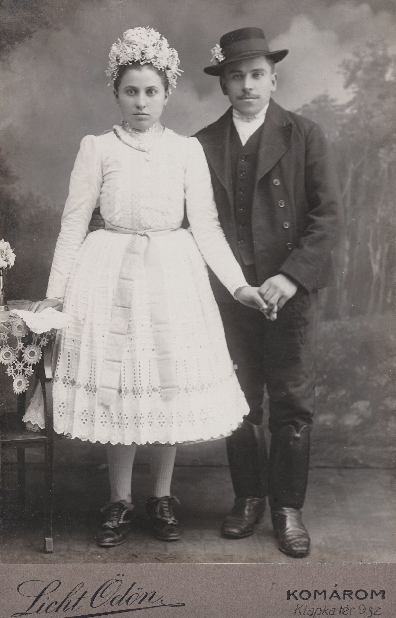 Heteny_RancsoKlara_KomjatiMiklos-1925-a