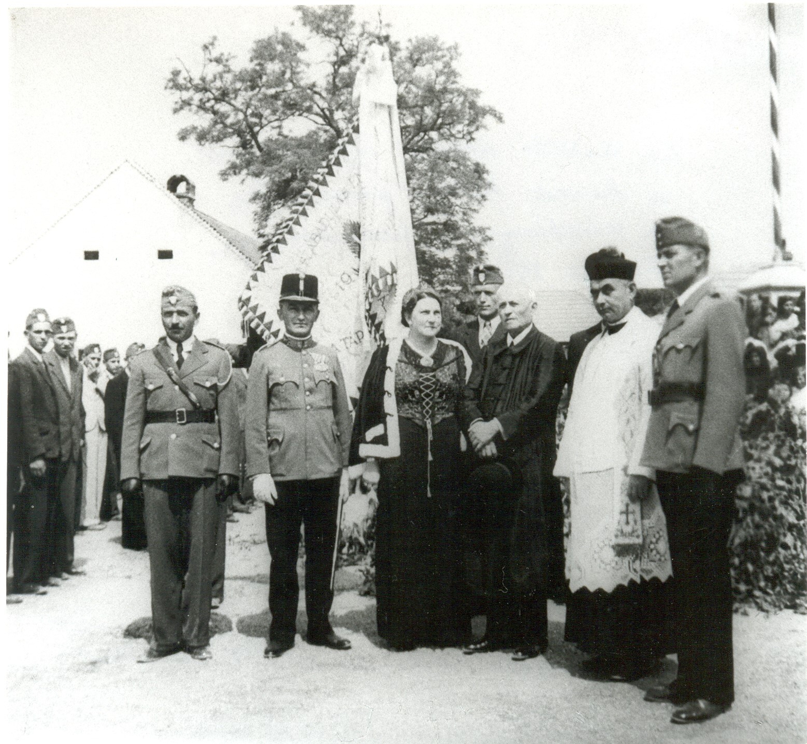 tapiogyorgyei-levente -zászlo-atadasa