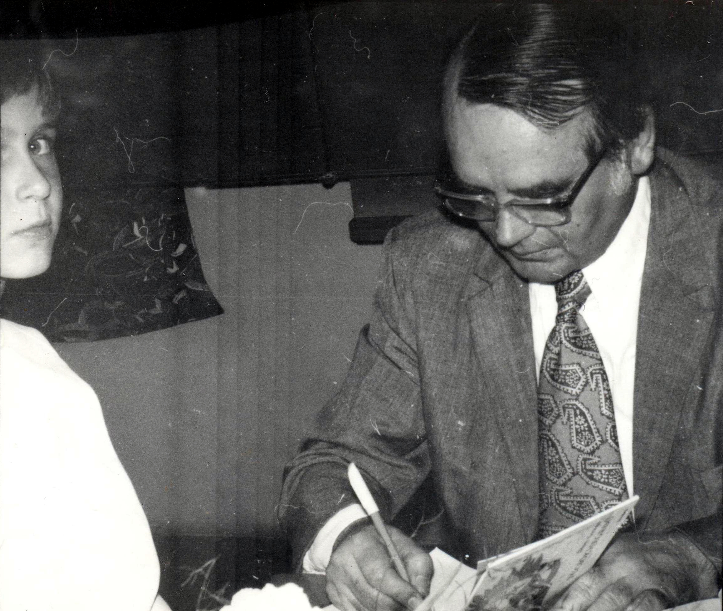 Dénes György dedikál