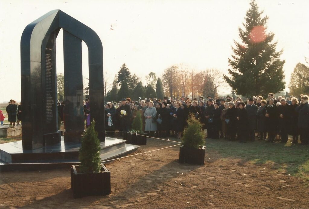 Az I. és II. világháborús emlékmű átadása