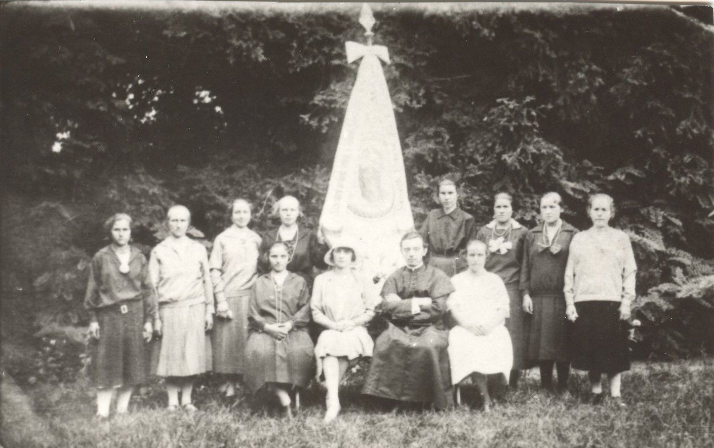 Szikora/Sýkora plébános