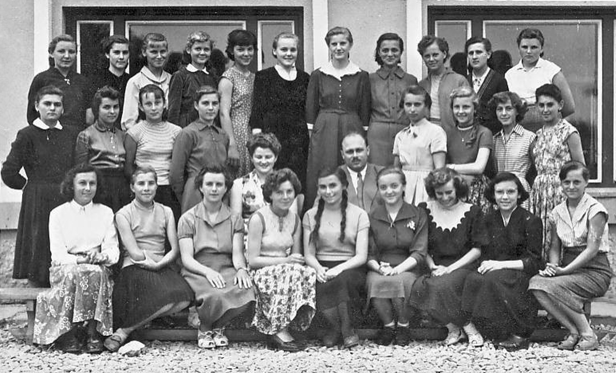 nagymegyeri-kozepiskolasok-2