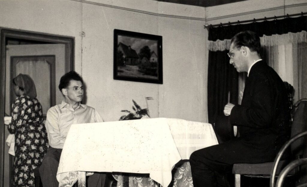 ogyalla-szindarab-titkarno-3b