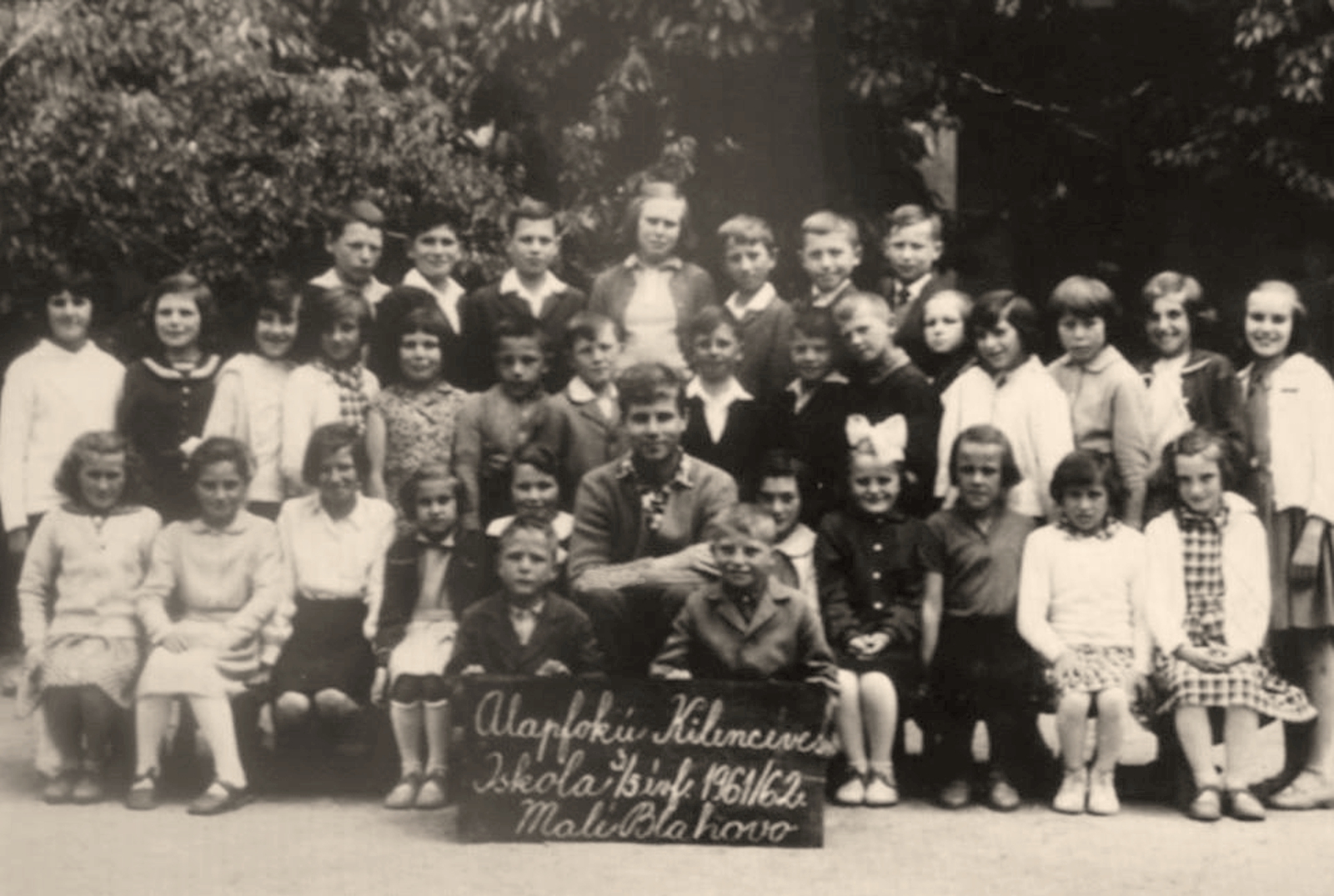 Sikabonyi alapiskola, 1961