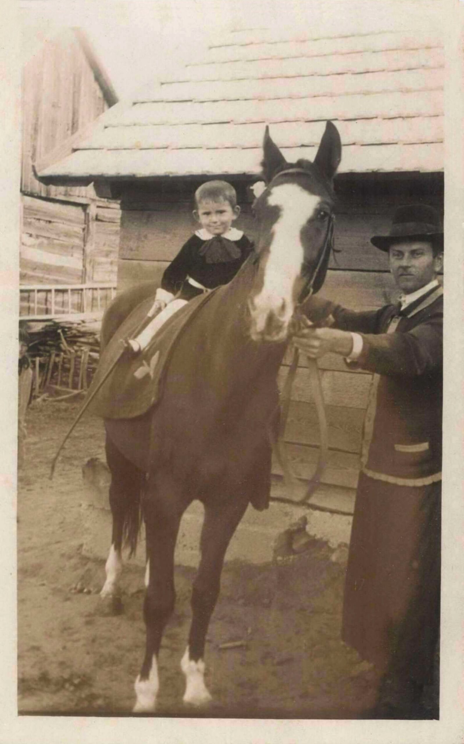 Először a lóháton?