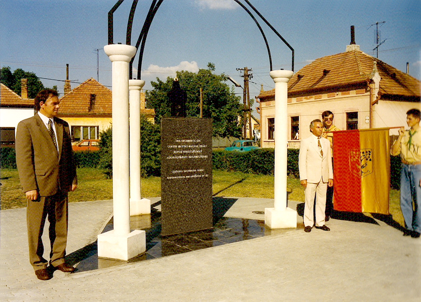 nagymegyer-kozteri-emlekmu